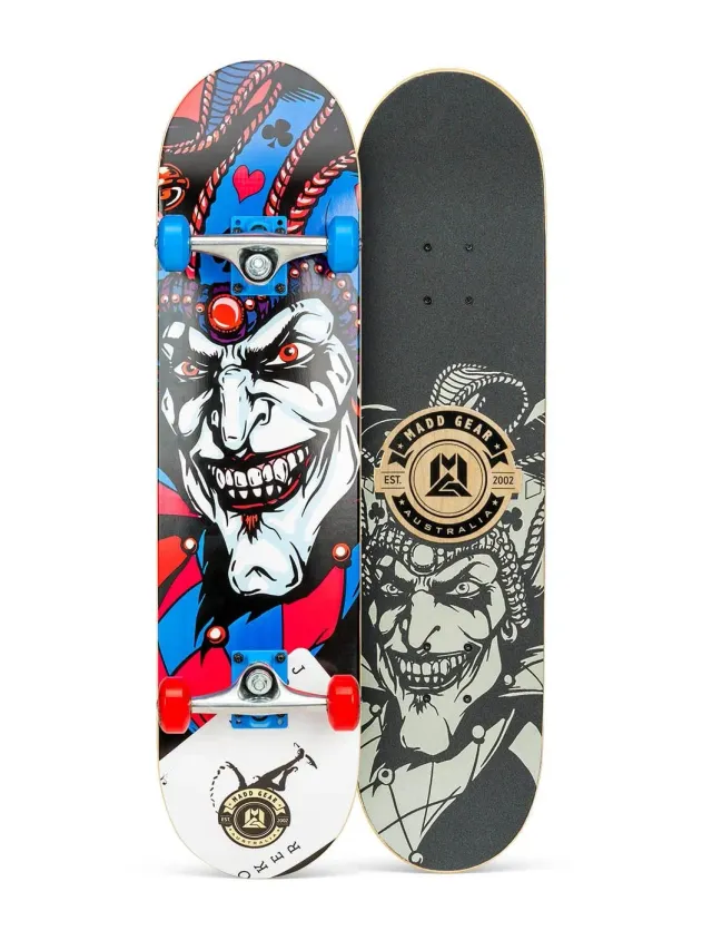 Madd Gear Kickflip Jester skateboard 31" nybörjarbräda