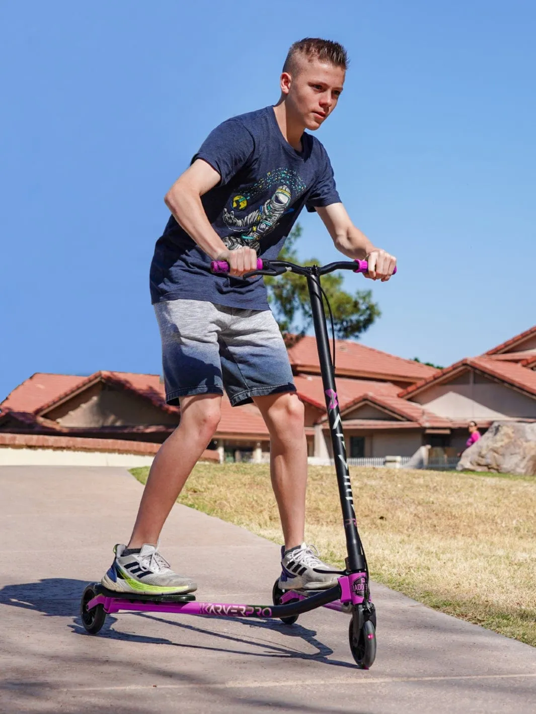 Madd Gear X-Karver Pro 3-in-1 sparkcykel svart rosa lysande