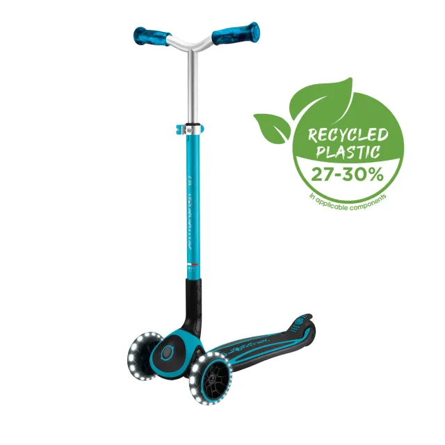 Globber ACE Lights trehjulig sparkcykel barn lysande hjul