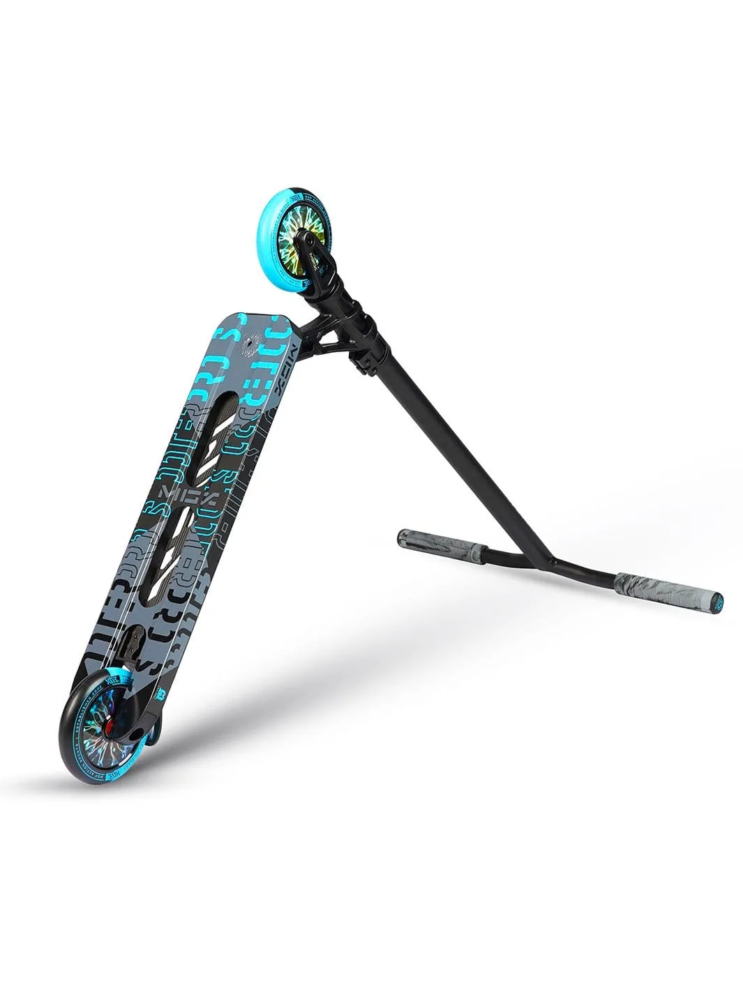 Madd Gear MGX P1 stuntsparkcykel blå svart