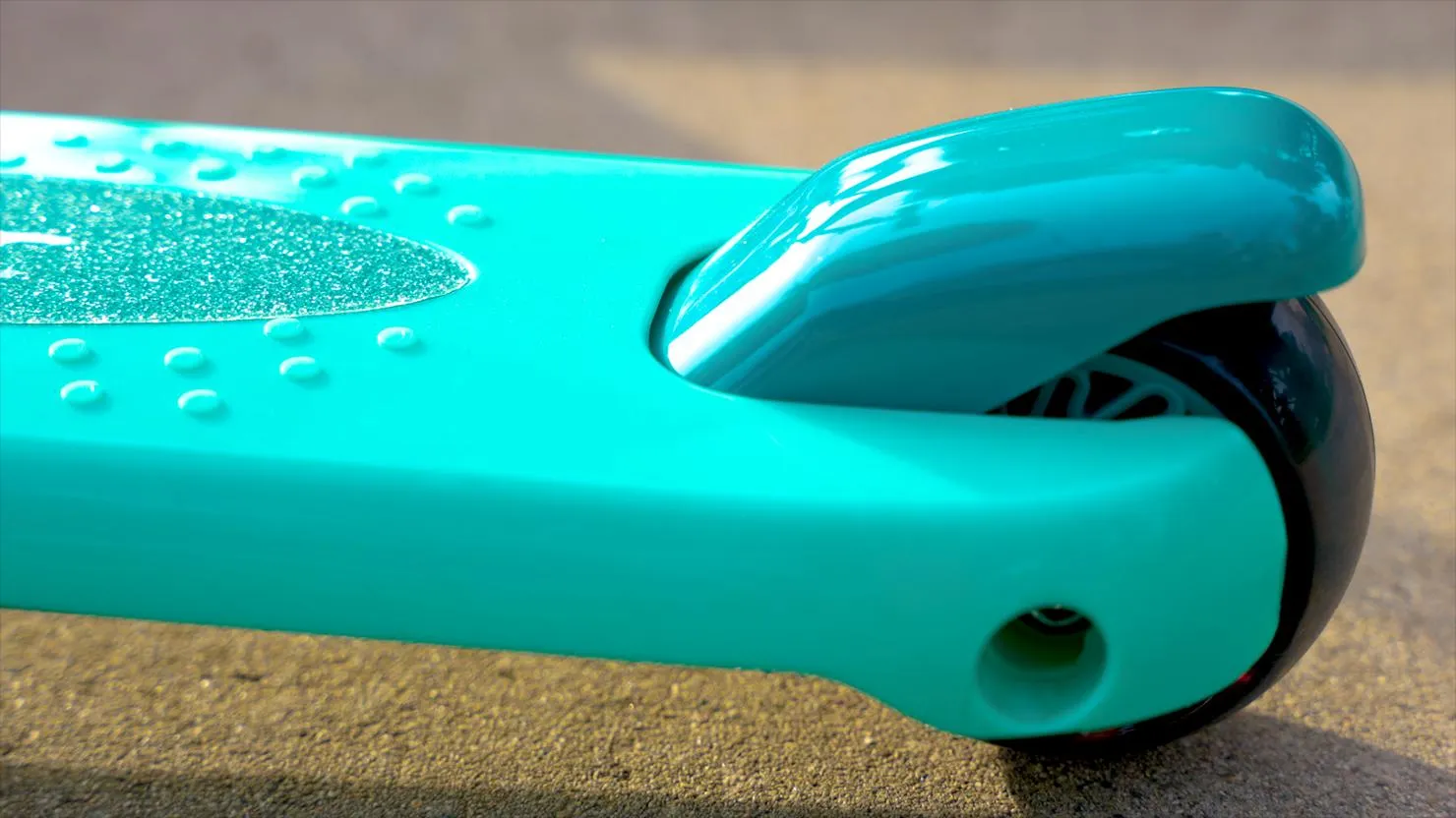 Razor Rollie DLX trehjulig sparkcykel med sits