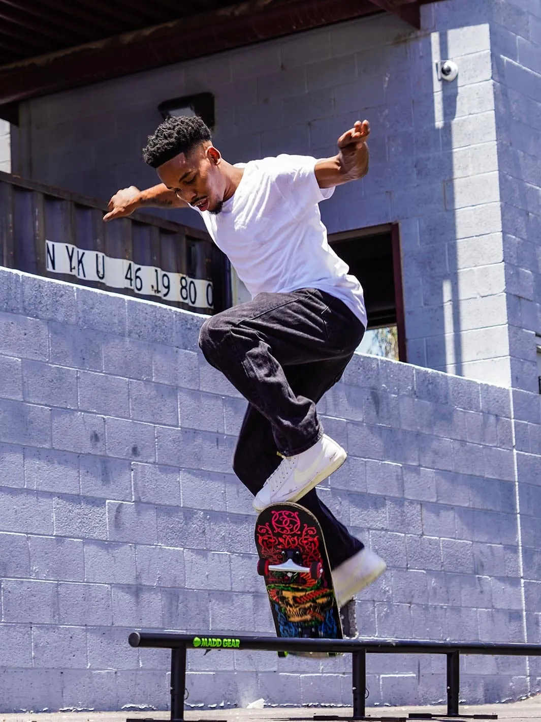 Madd Gear Grind Spec skateboard 31 tum Abyss